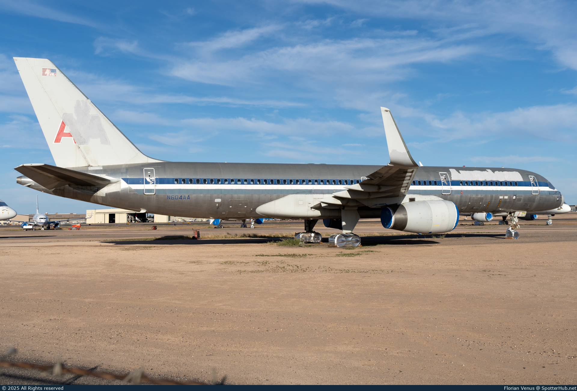 Photo of N604AA - Boeing 757-223 operated by American Airlines