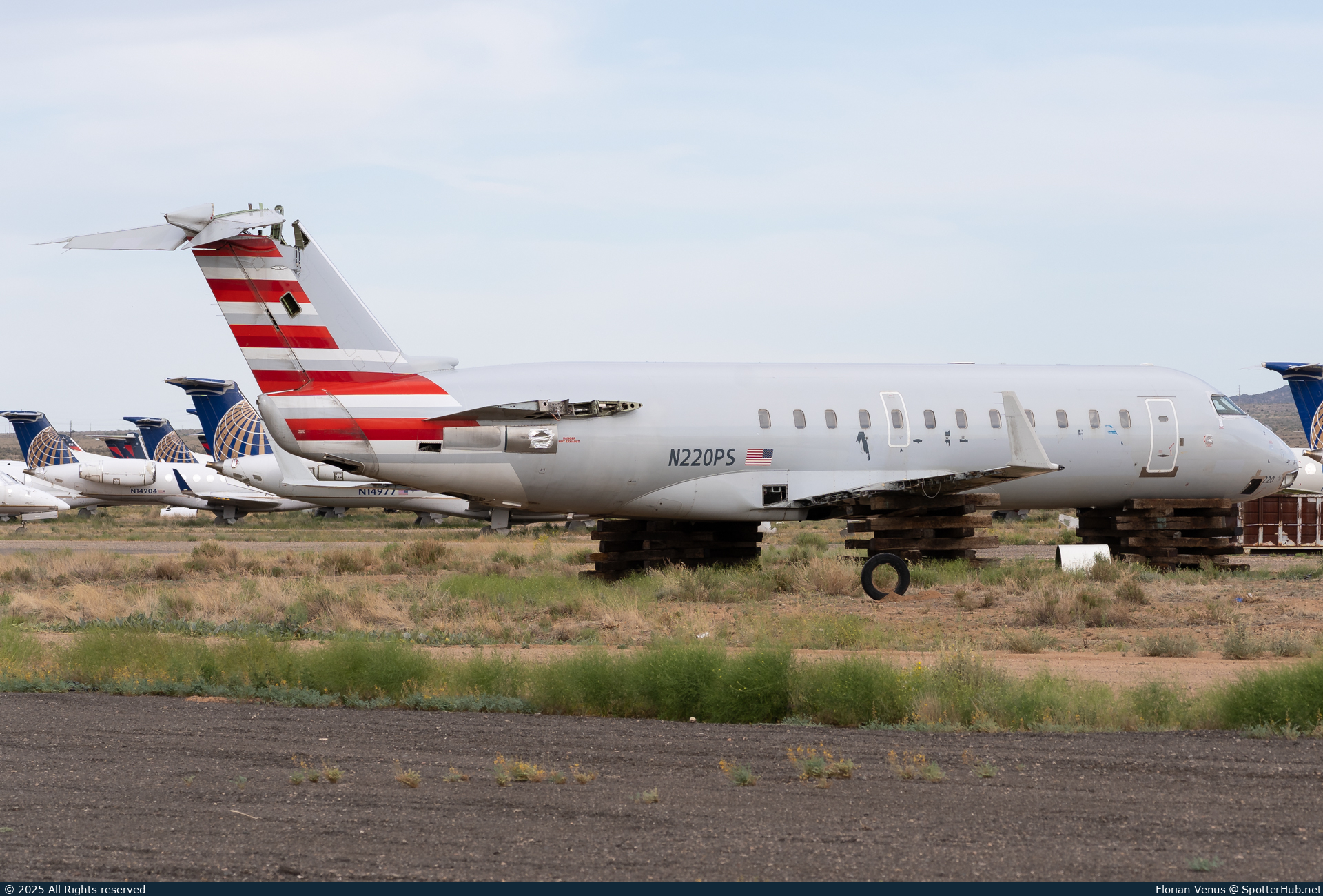 Photo of N220PS - Bombardier CRJ-200ER operated by American Eagle (opb PSA Airlines)