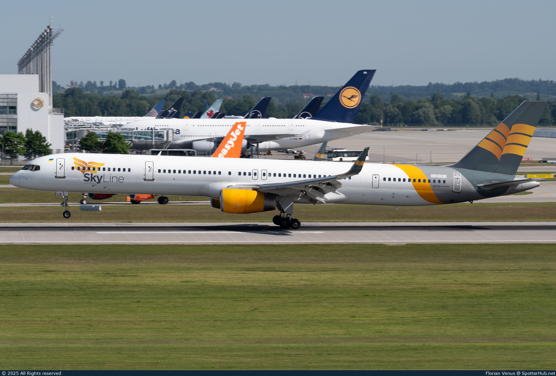 Photo of UR-SLB - Boeing 757-330 operated by Skyline Express Airlines
