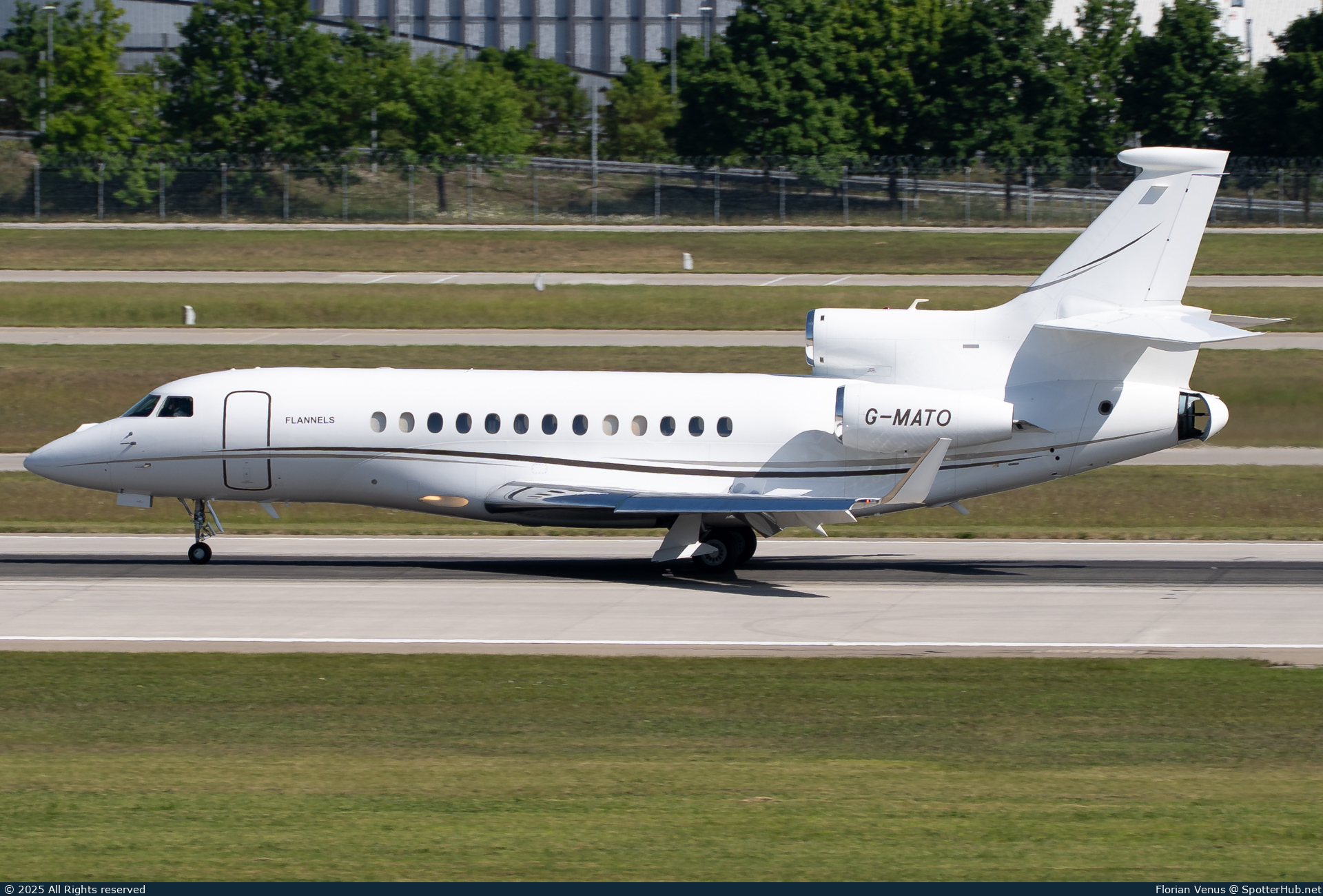 Photo of G-MATO - Dassault Falcon 7X operated by Air Charter Scotland