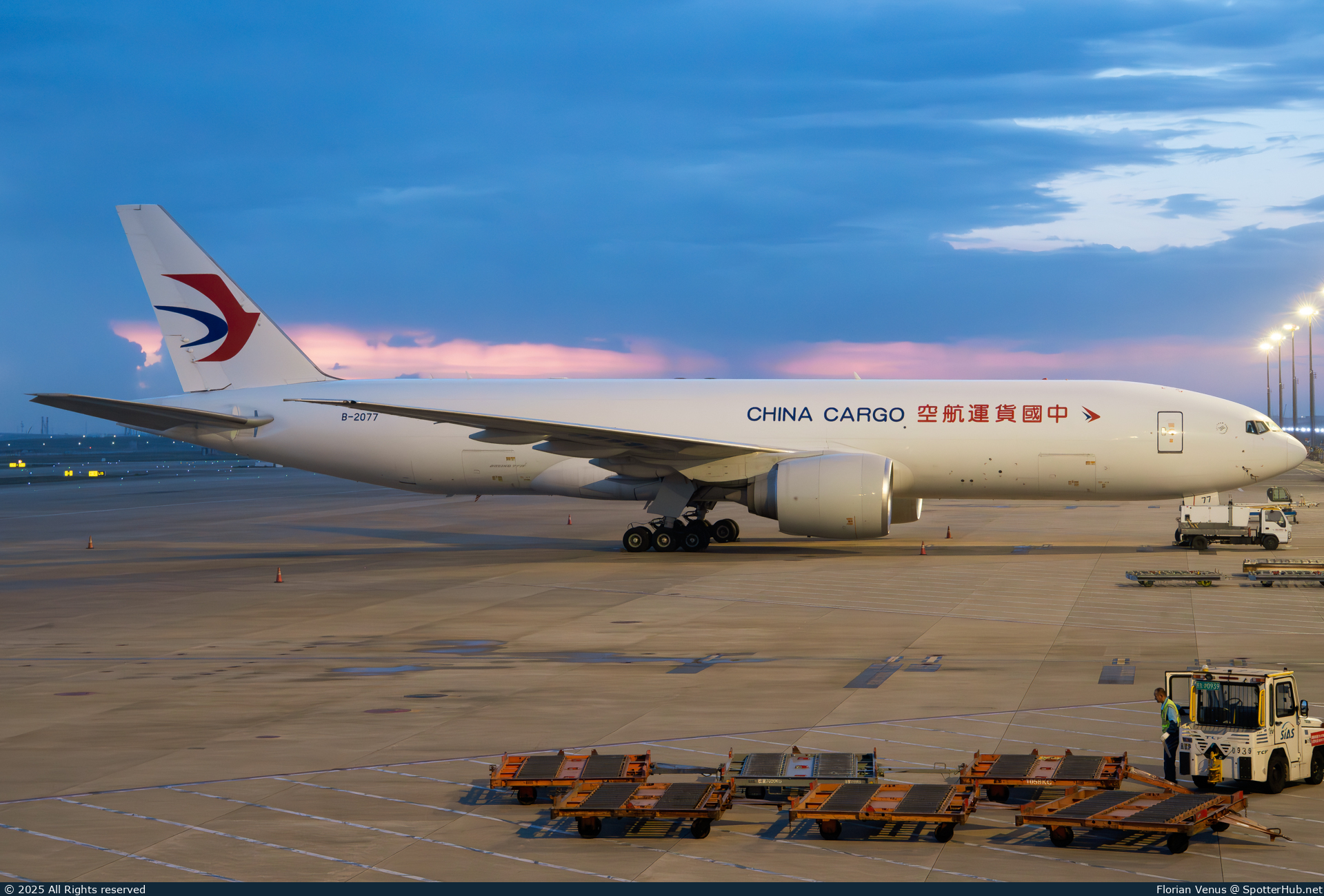 Photo of B-2077 - Boeing 777-F6N operated by China Cargo Airlines