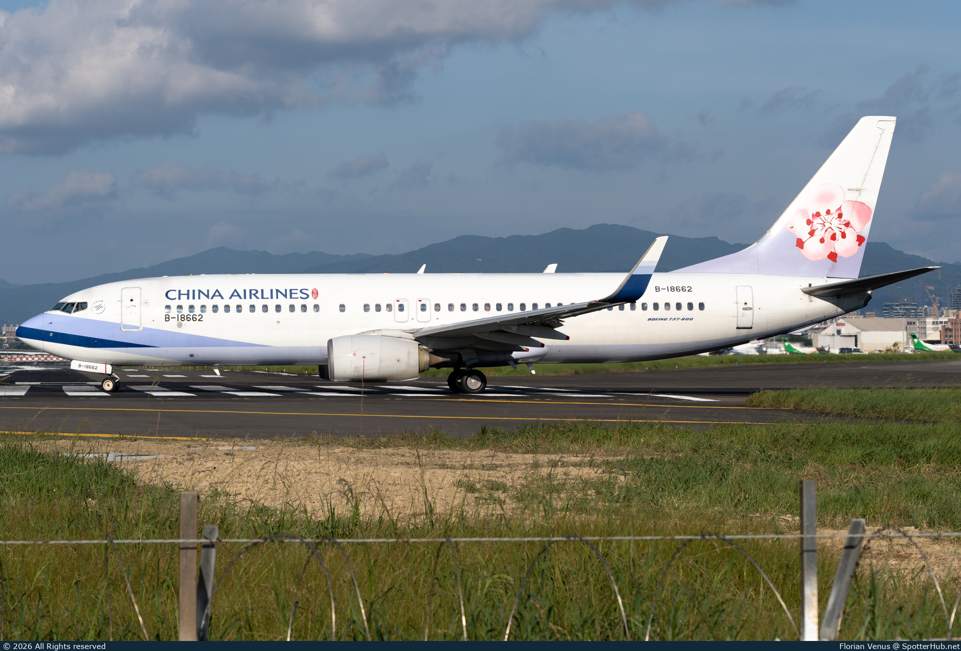 Photo of B-18662 - Boeing 737-8AL operated by China Airlines