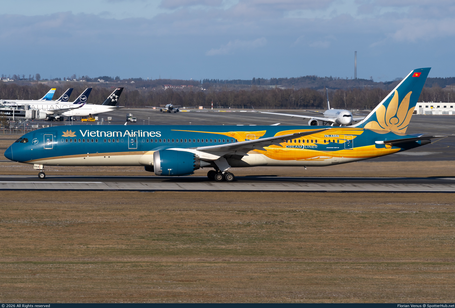 Photo of VN-A868 - Boeing 787-9 Dreamliner operated by Vietnam Airlines