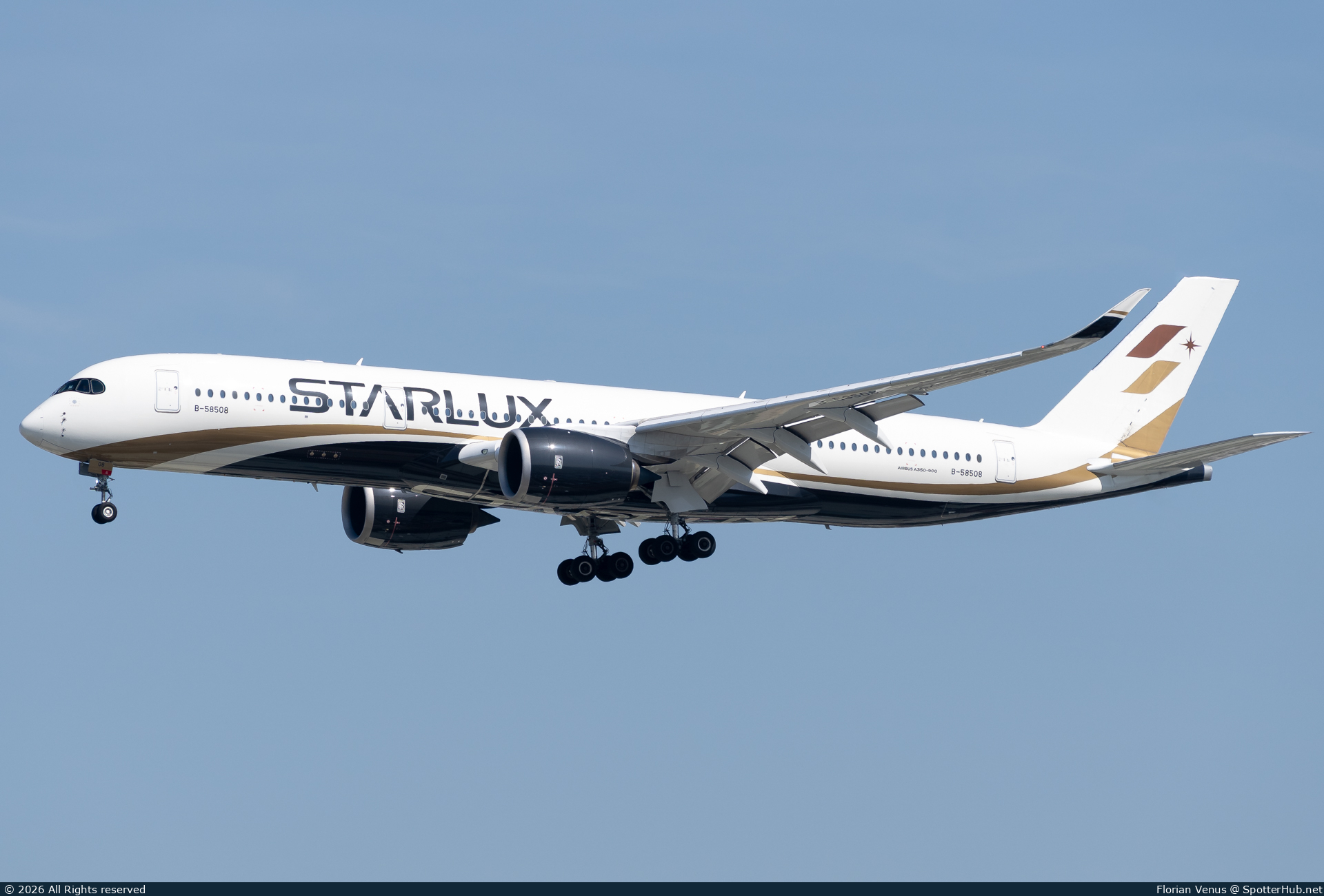 Photo of B-58508 - Airbus A350-941 operated by Starlux