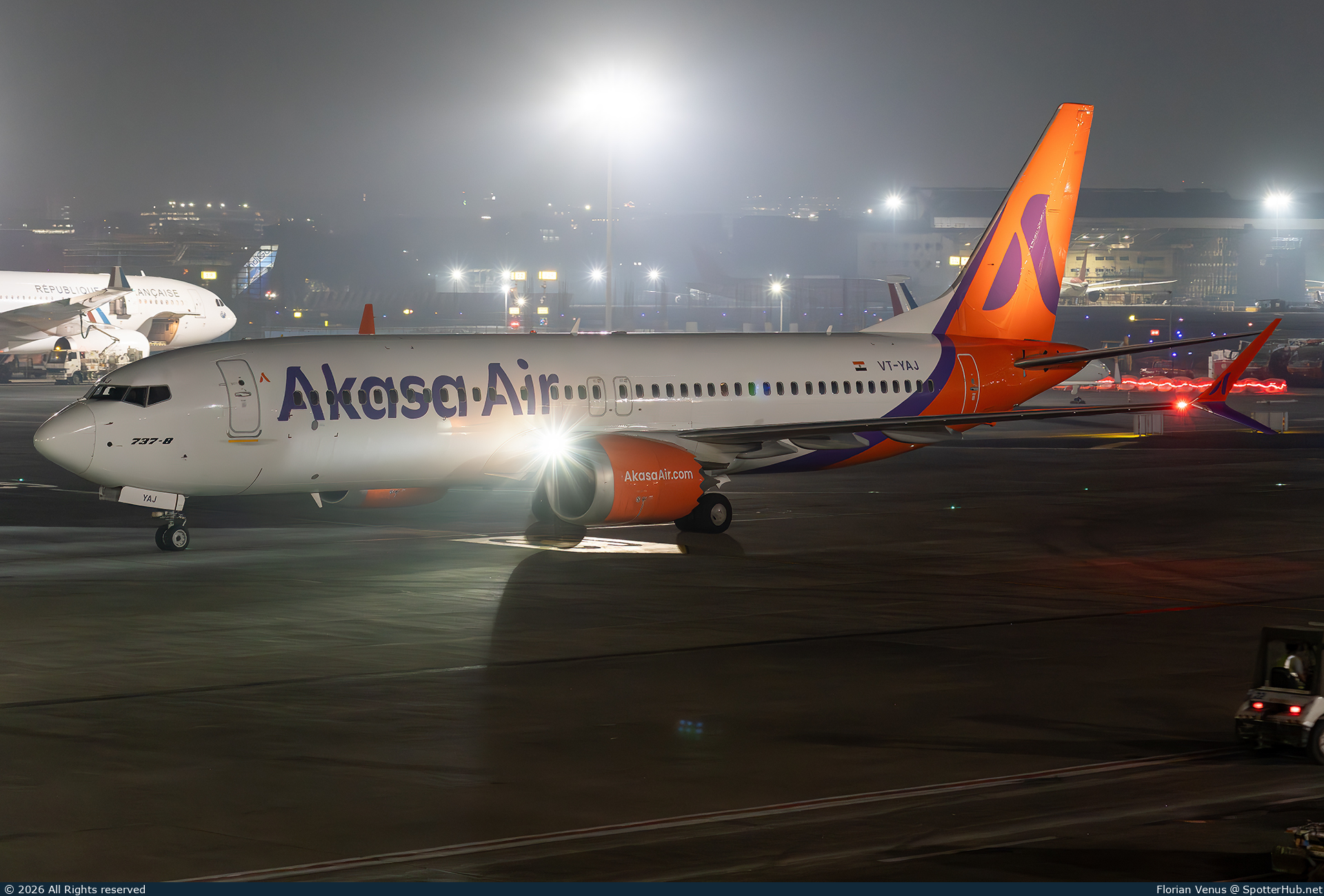 Photo of VT-YAJ - Boeing 737 MAX 8 operated by Akasa Air