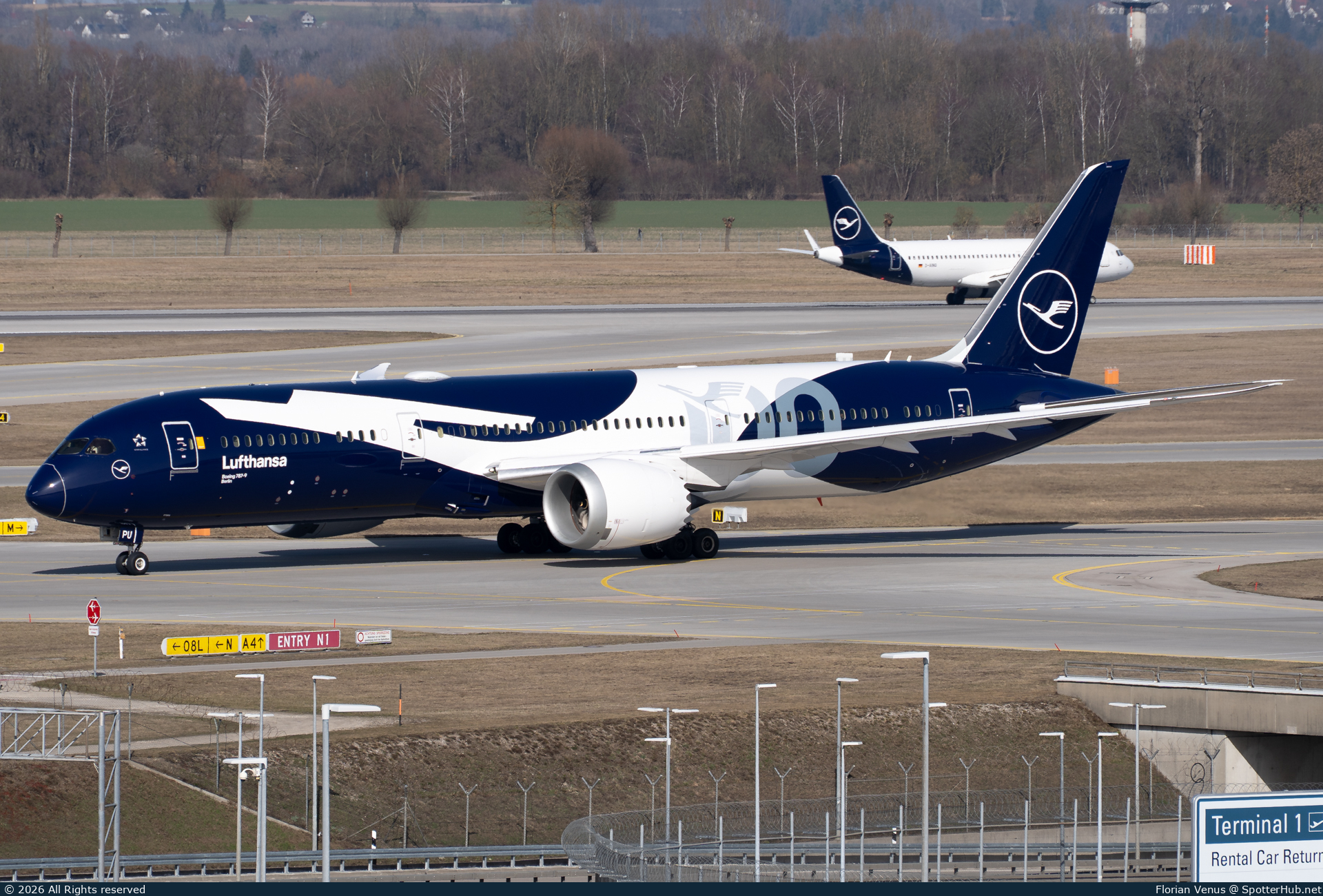 Photo of D-ABPU - Boeing 787-9 Dreamliner operated by Lufthansa