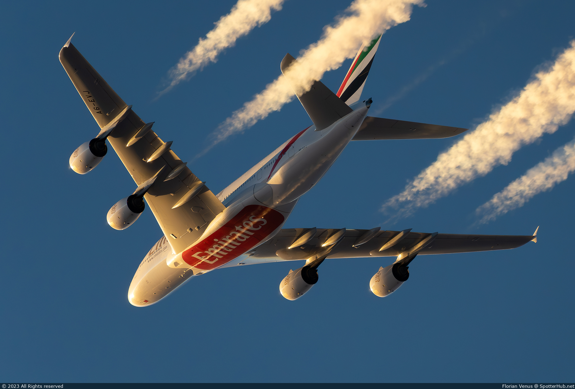 Photo of A6-EVJ - Airbus A380-842 operated by Emirates