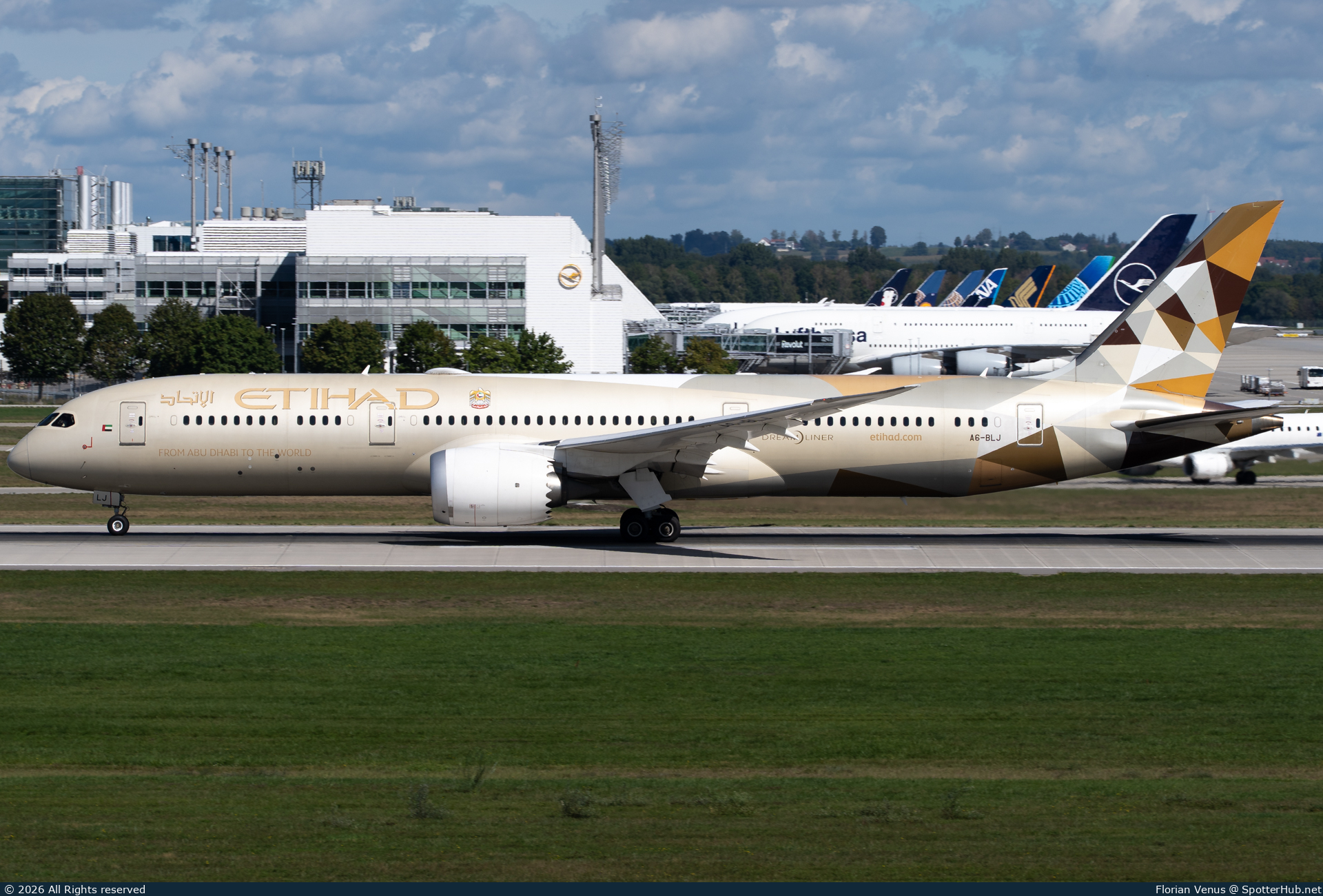 Photo of A6-BLJ - Boeing 787-9 Dreamliner operated by Etihad Airways