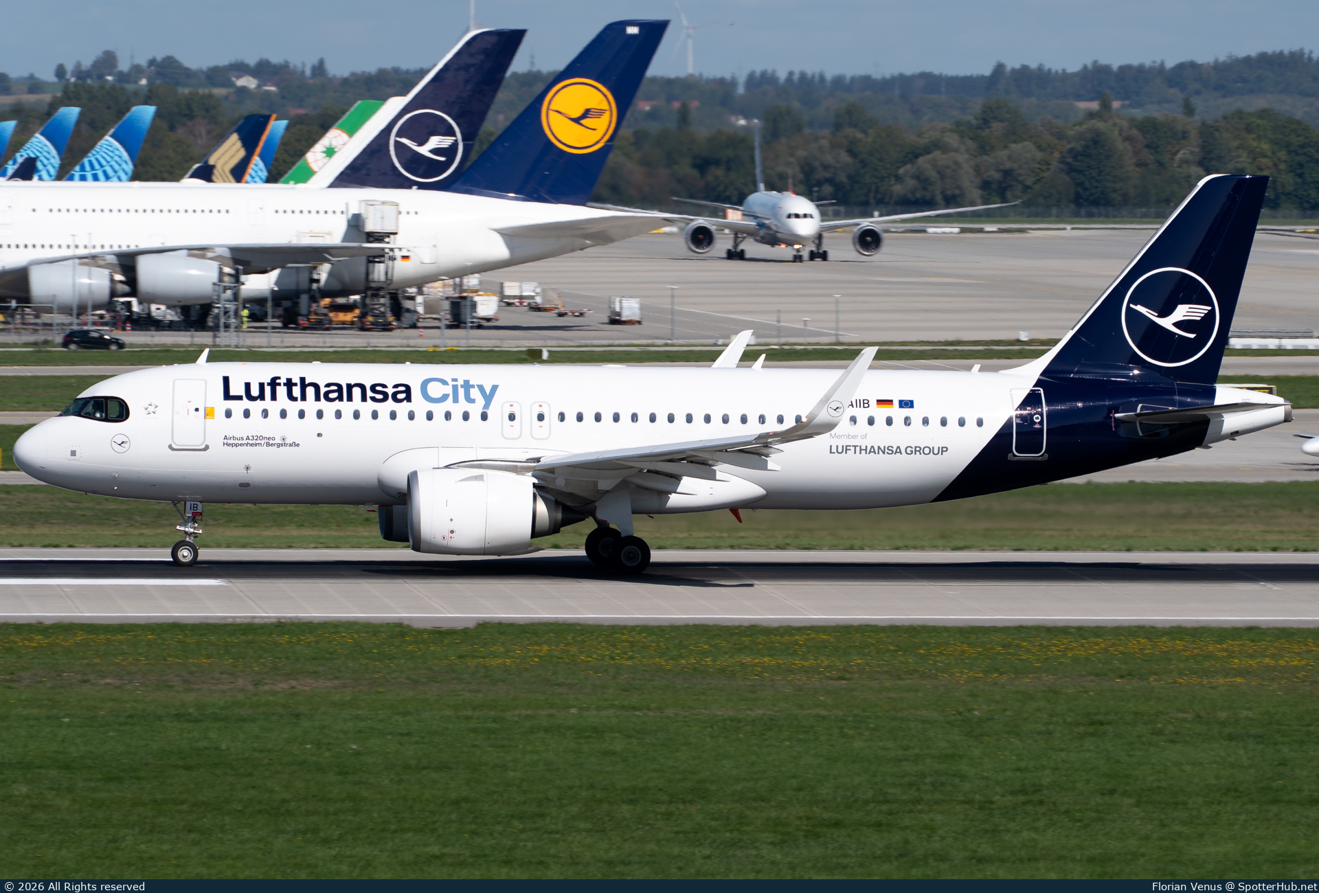 Photo of D-AIIB - Airbus A320-251N operated by Lufthansa City Airlines