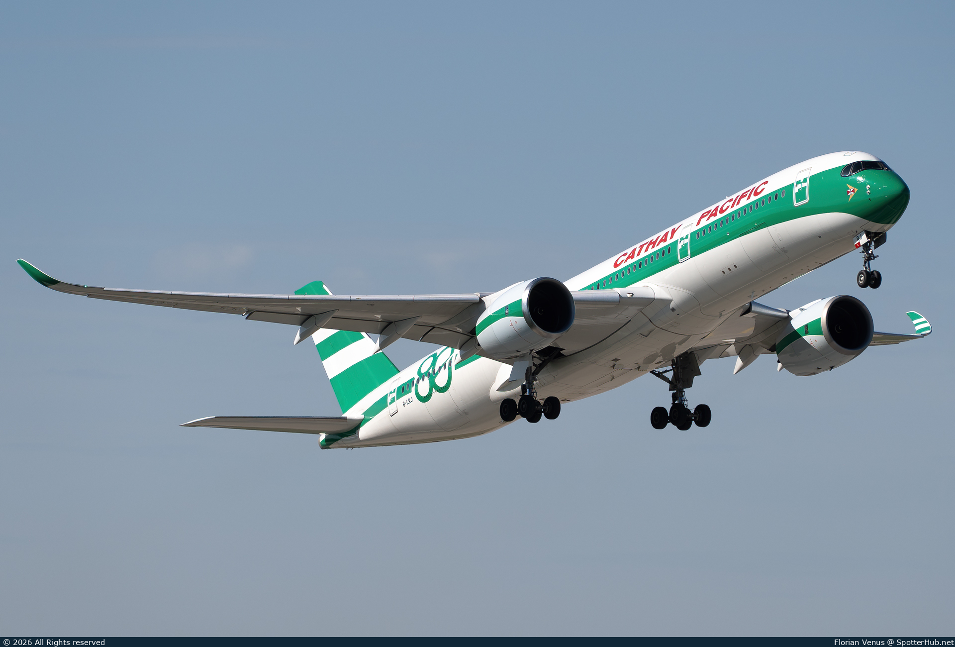 Photo of B-LRJ - Airbus A350-941 operated by Cathay Pacific Airways