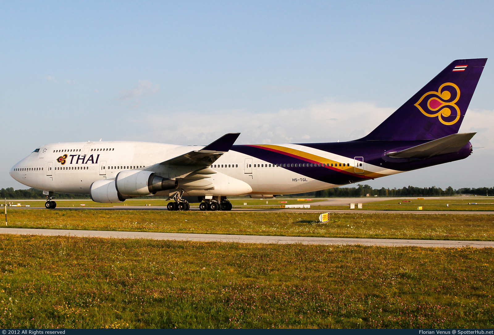 Photo of HS-TGL - Boeing 747-4D7 operated by Thai Airways International