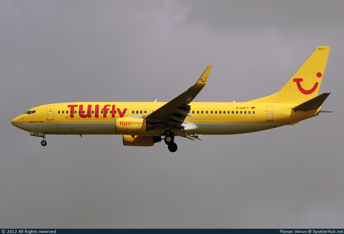 Photo of D-AHFY - Boeing 737-8K5 operated by TUIfly