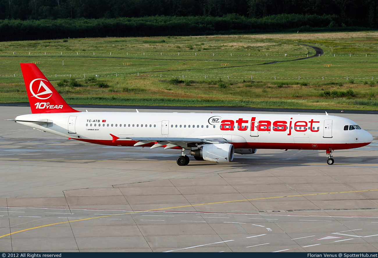 Photo of TC-ATB - Airbus A321-211 operated by Atlasjet