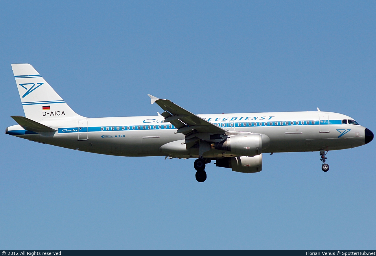 Photo of D-AICA - Airbus A320-212 operated by Condor Berlin