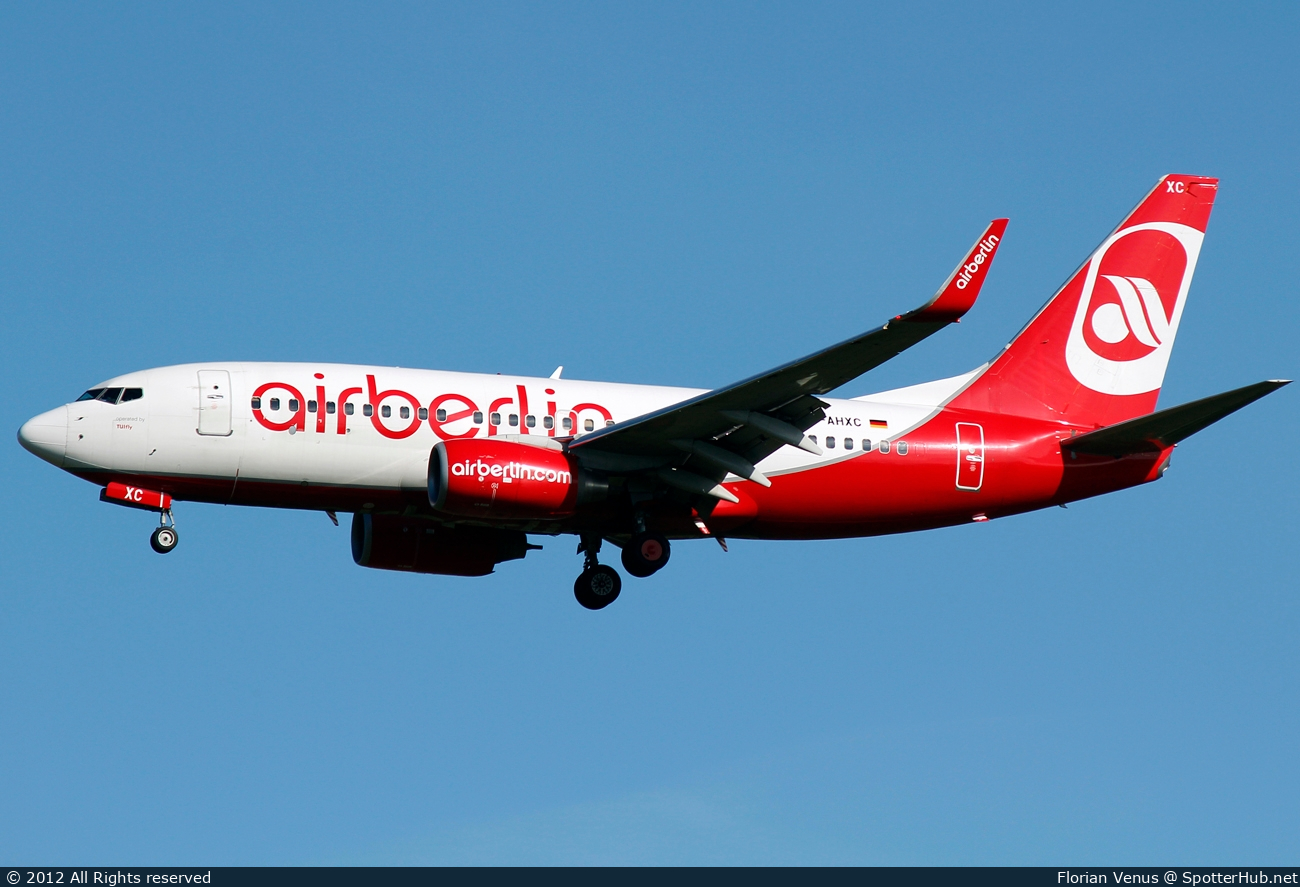 Photo of D-AHXC - Boeing 737-7K5 operated by Air Berlin (opb TUIfly)