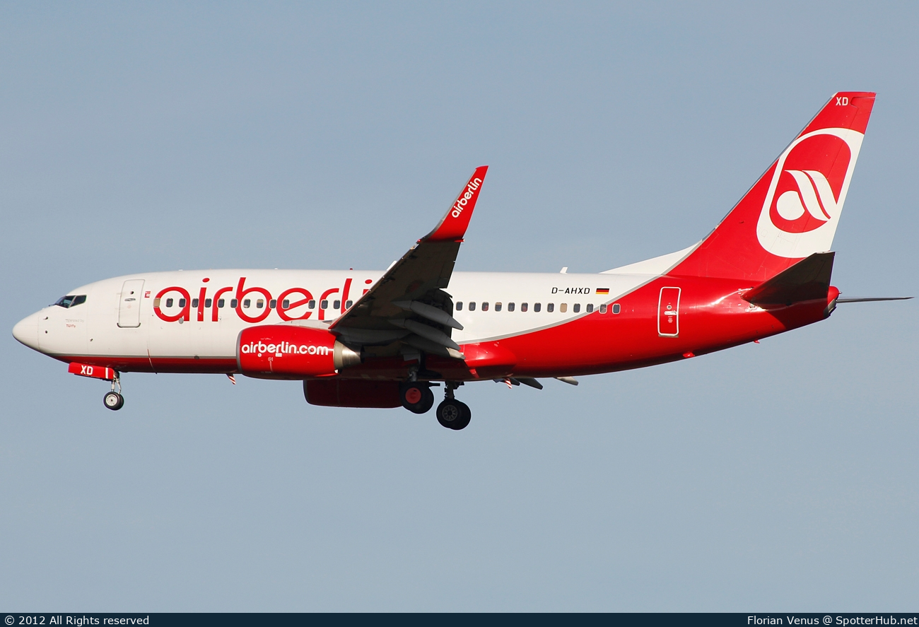 Photo of D-AHXD - Boeing 737-7K5 operated by Air Berlin (opb TUIfly)