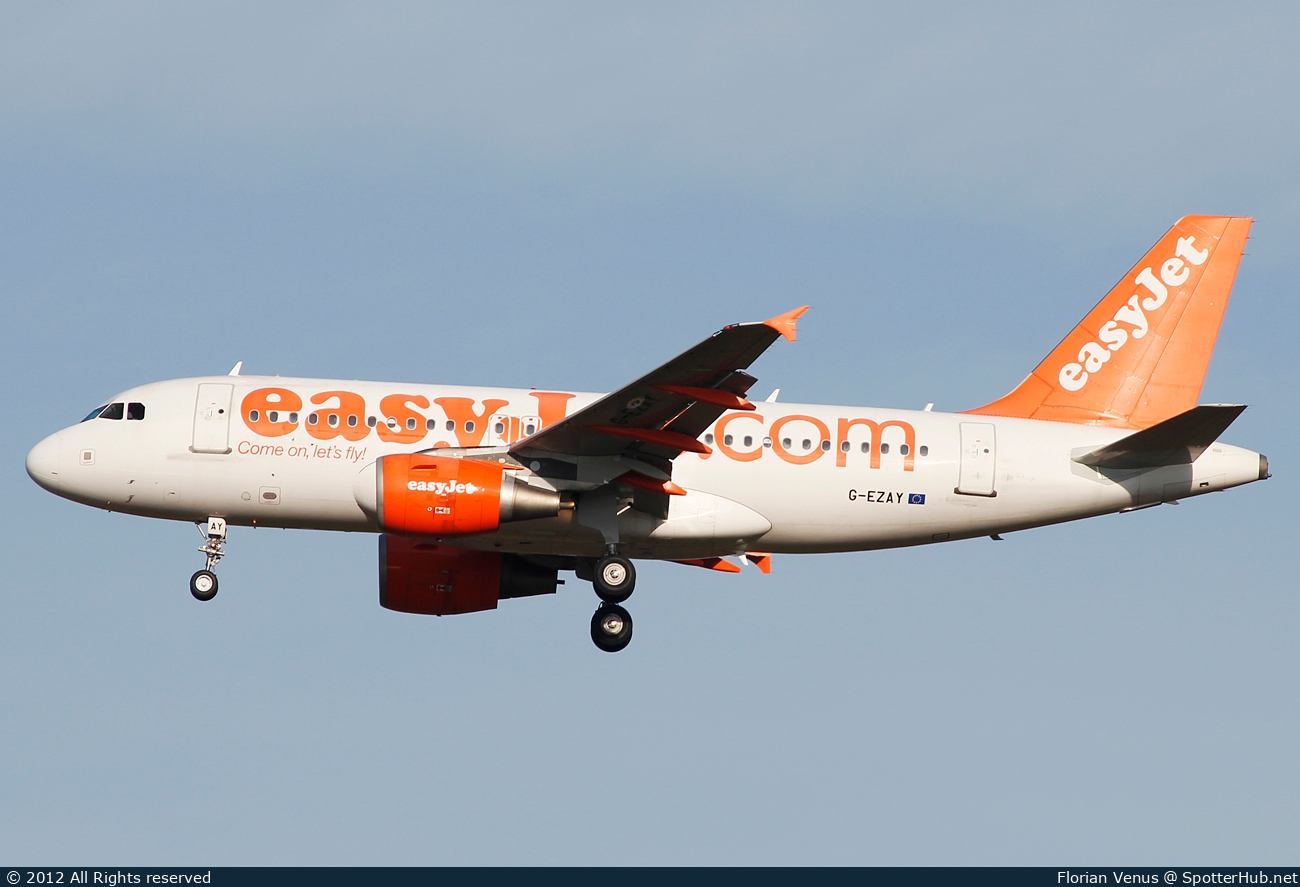 Photo of G-EZAY - Airbus A319-111 operated by easyJet