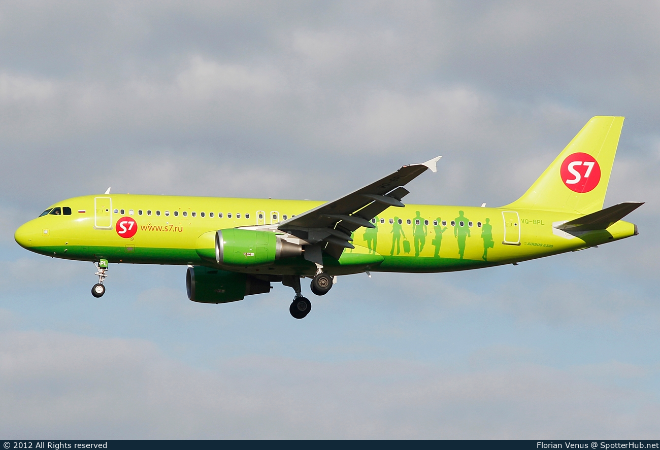 Photo of VQ-BPL - Airbus A320-214 operated by S7 Airlines