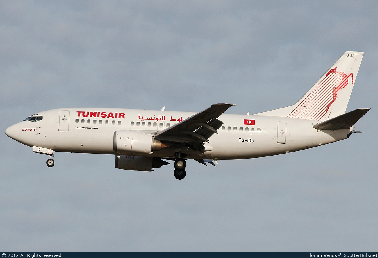 Photo of TS-IOJ - Boeing 737-5H3 operated by Tunisair