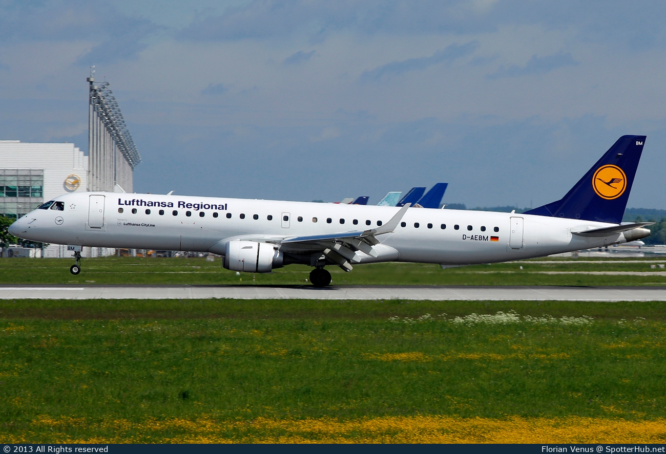 Photo of D-AEBM - Embraer ERJ-195LR operated by Lufthansa CityLine