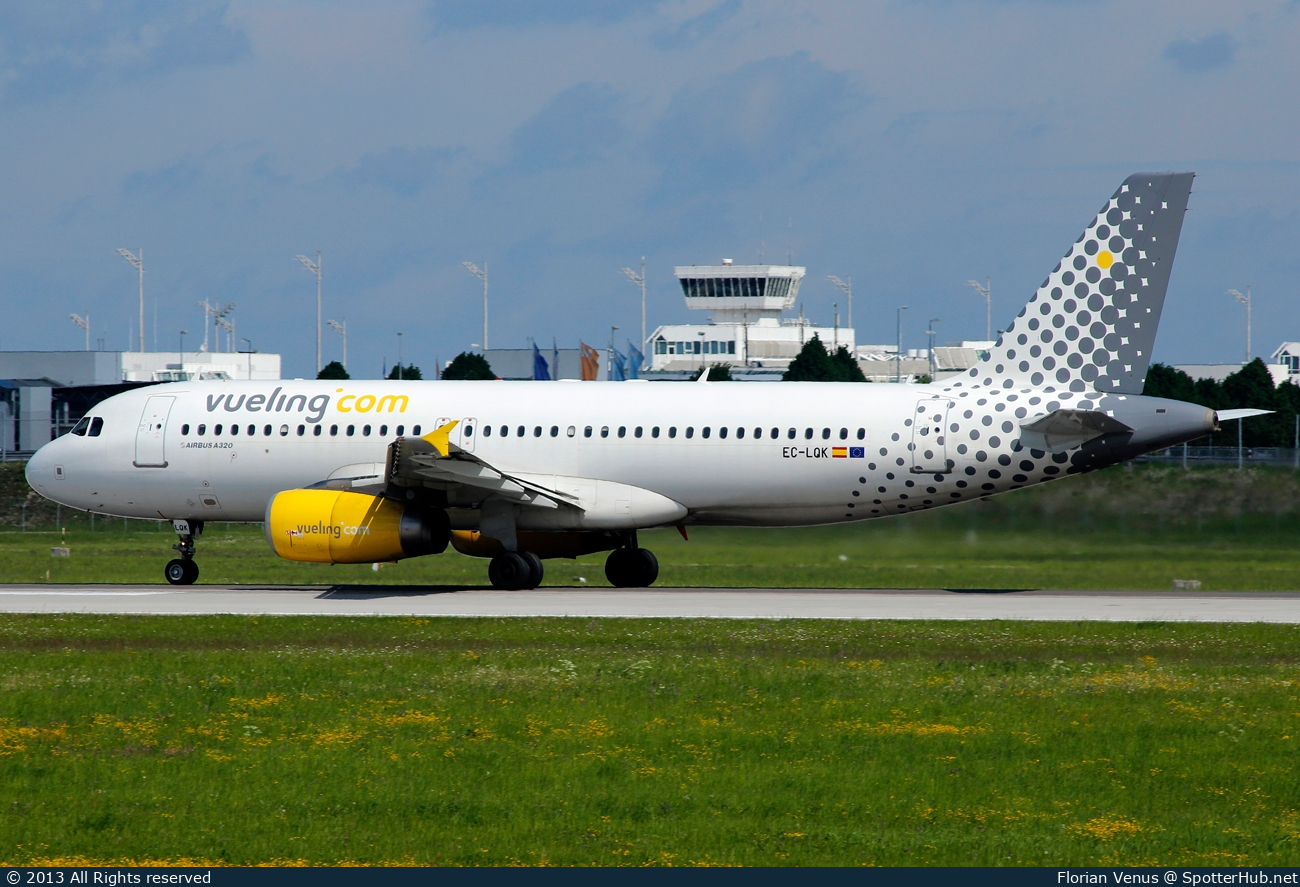 Photo of EC-LQK - Airbus A320-232 operated by Vueling