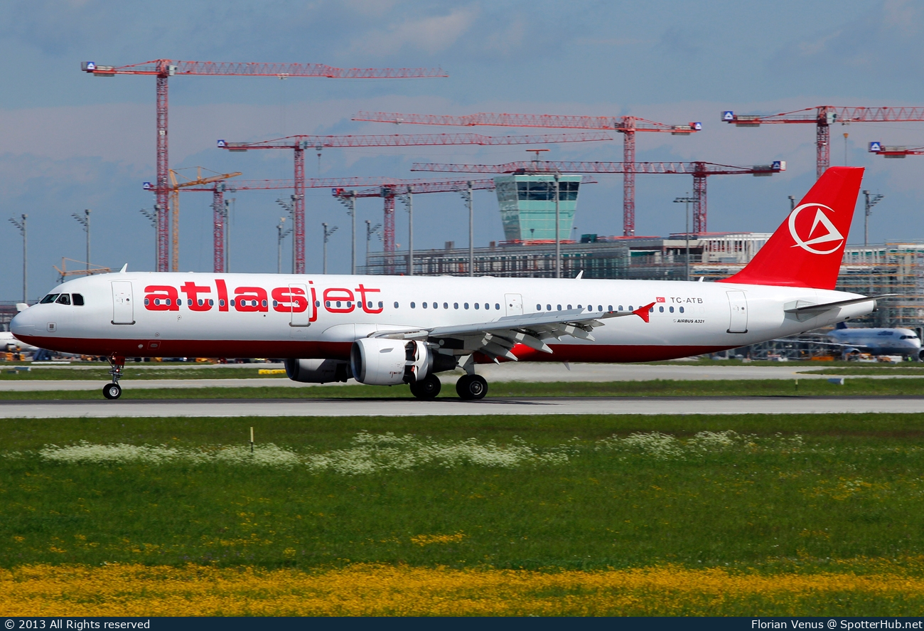 Photo of TC-ATB - Airbus A321-211 operated by Atlasjet