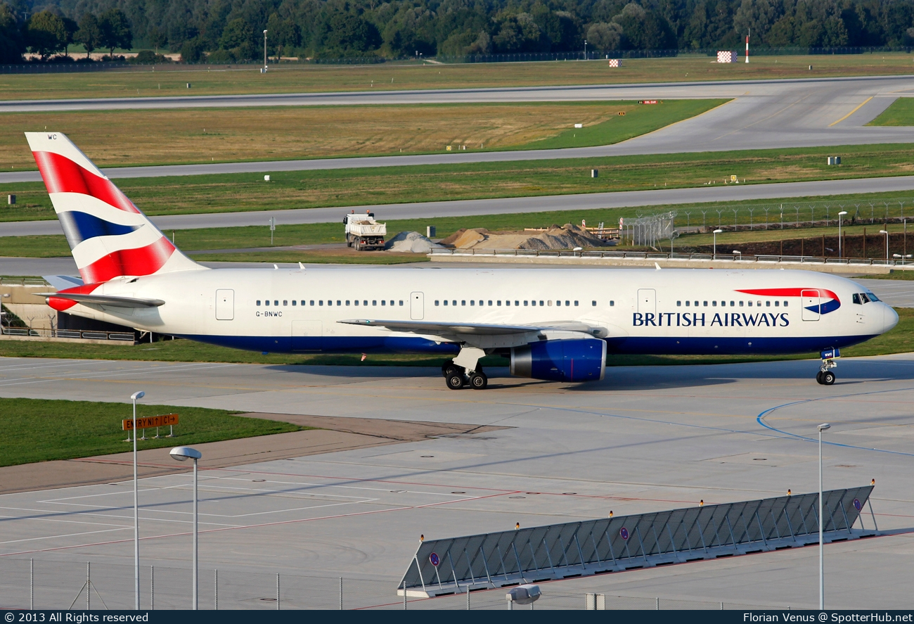 Photo of G-BNWC - Boeing 767-336(ER) operated by British Airways