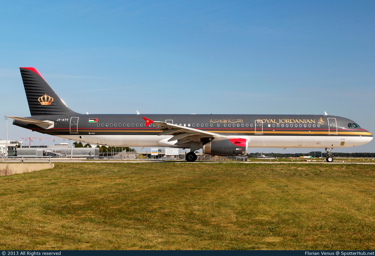Photo of JY-AYV - Airbus A321-231 operated by Royal Jordanian Airlines
