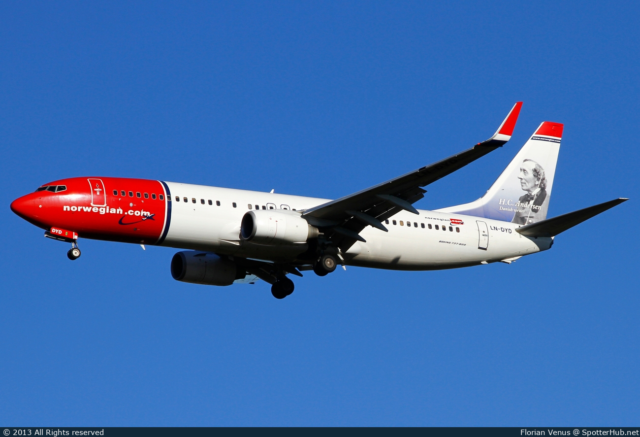 Photo of LN-DYD - Boeing 737-8JP operated by Norwegian Air Shuttle
