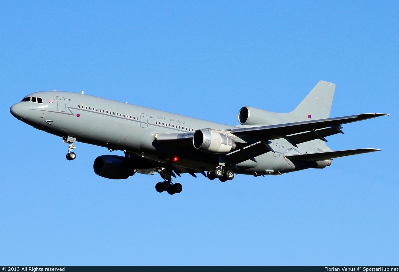 Photo of ZE704 - Lockheed L-1011-500 TriStar C.2 operated by Royal Air Force