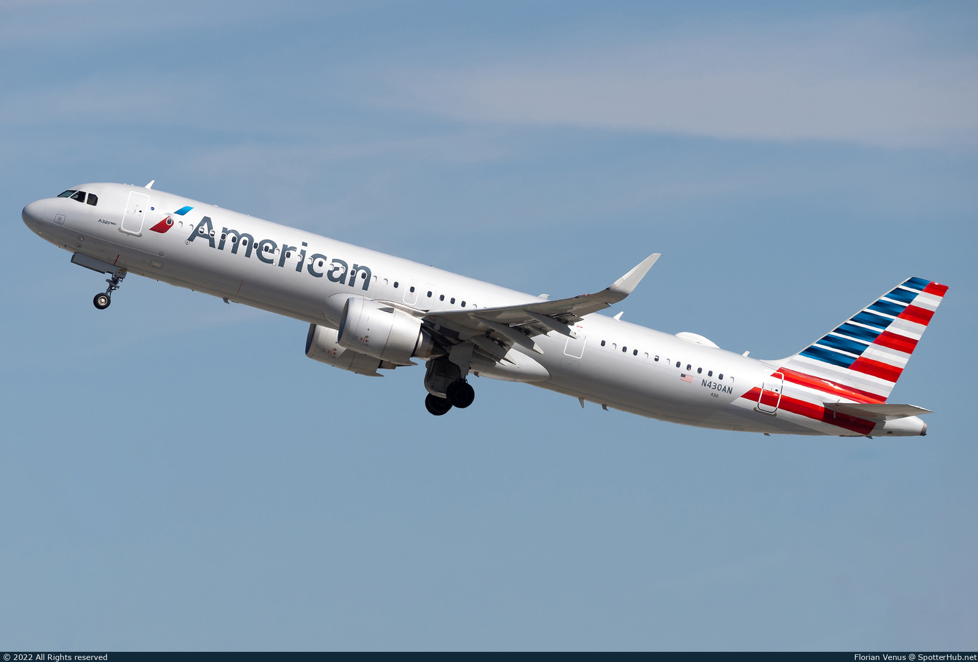 Photo of N430AN - Airbus A321-253NX operated by American Airlines