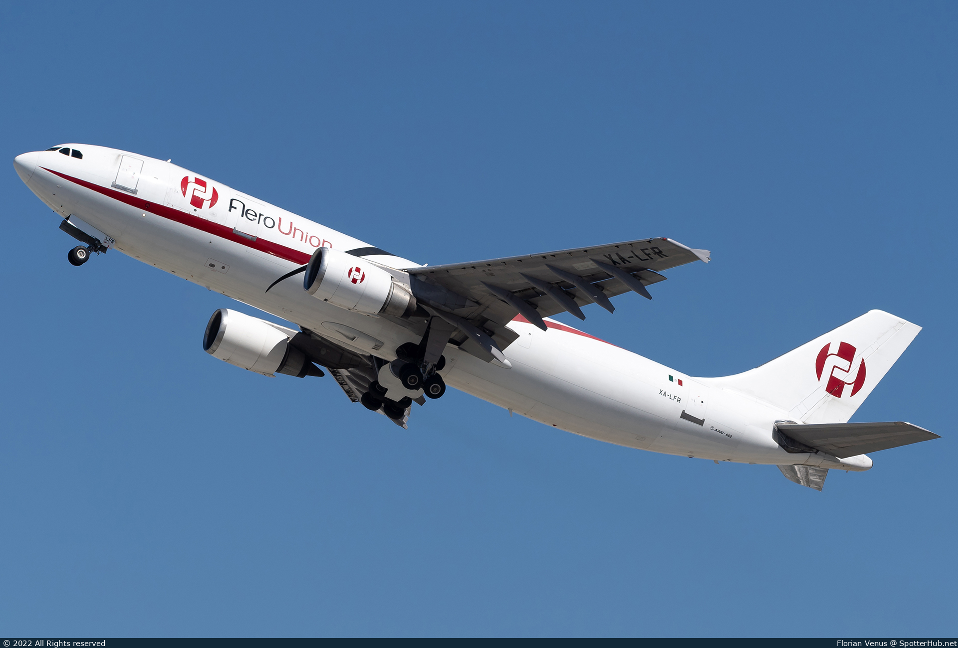 Photo of XA-LFR - Airbus A300C4-605R operated by AeroUnion