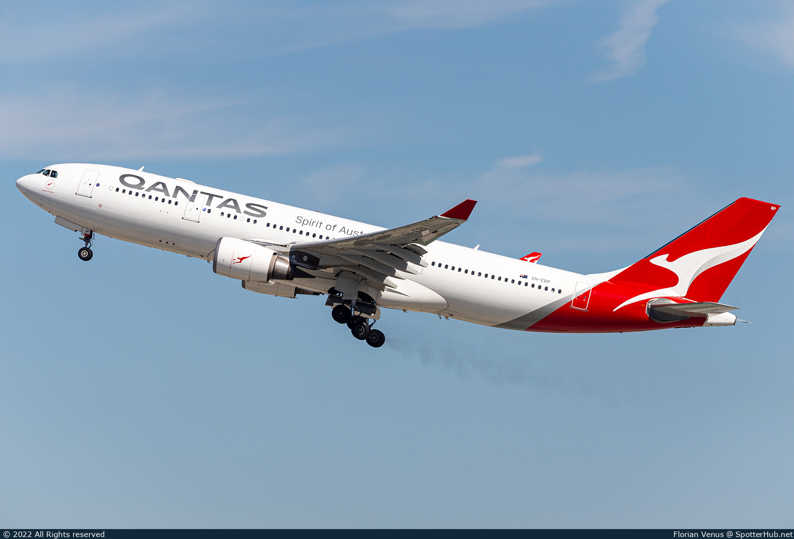 Photo of VH-EBP - Airbus A330-202 operated by Qantas