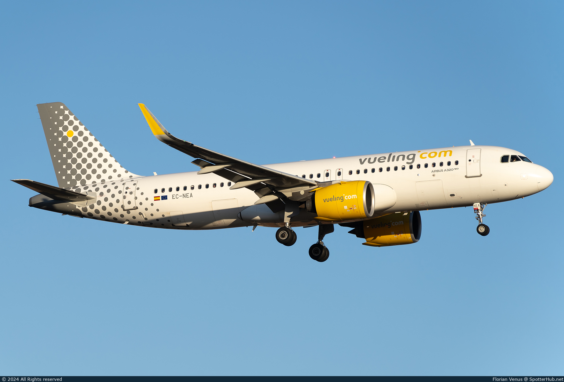 Photo of EC-NEA - Airbus A320-271N operated by Vueling