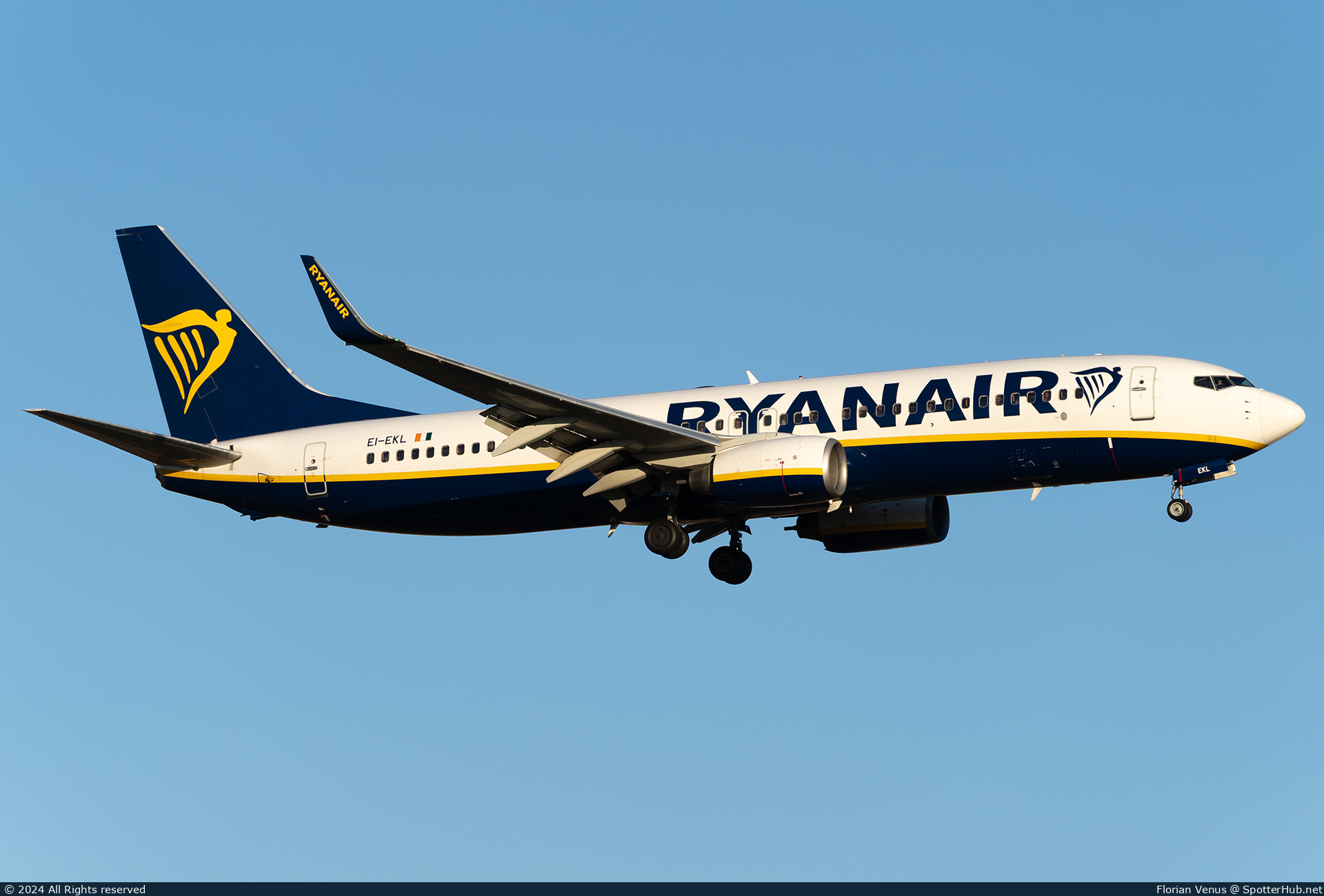 Photo of EI-EKL - Boeing 737-8AS operated by Ryanair