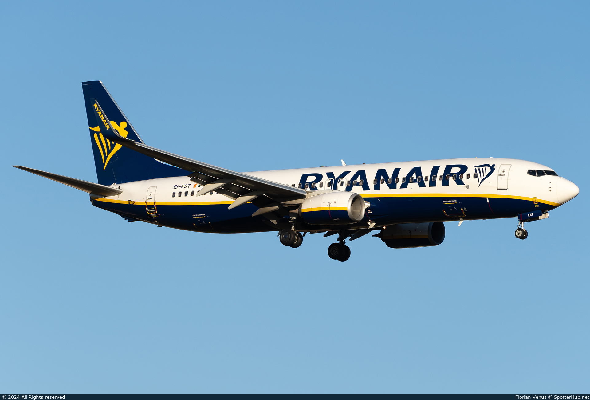 Photo of EI-EST - Boeing 737-8AS operated by Ryanair