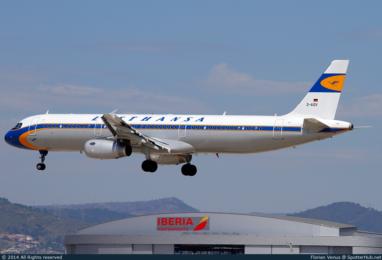 Photo of D-AIDV - Airbus A321-231 operated by Lufthansa