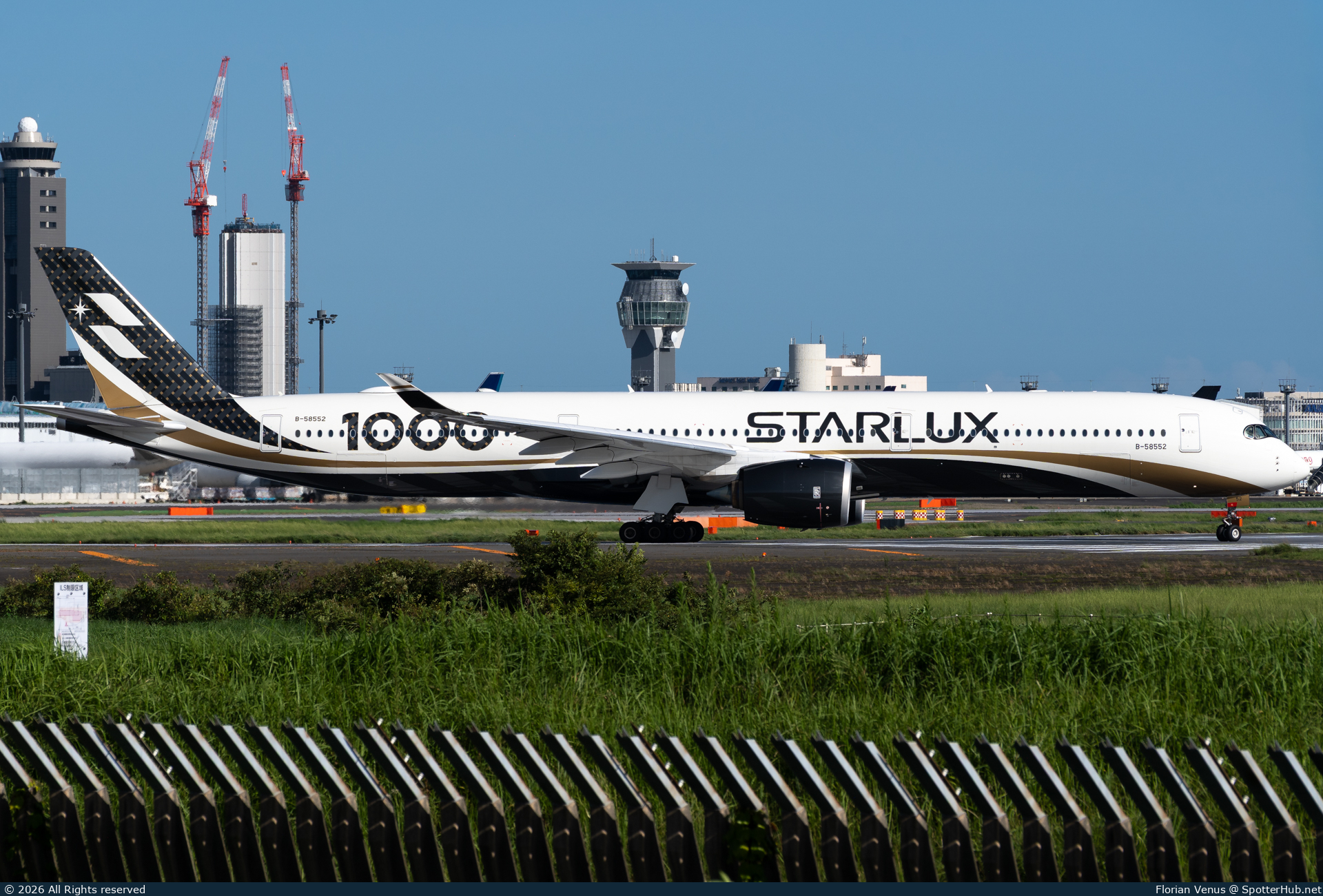 Photo of B-58552 - Airbus A350-1041 operated by Starlux