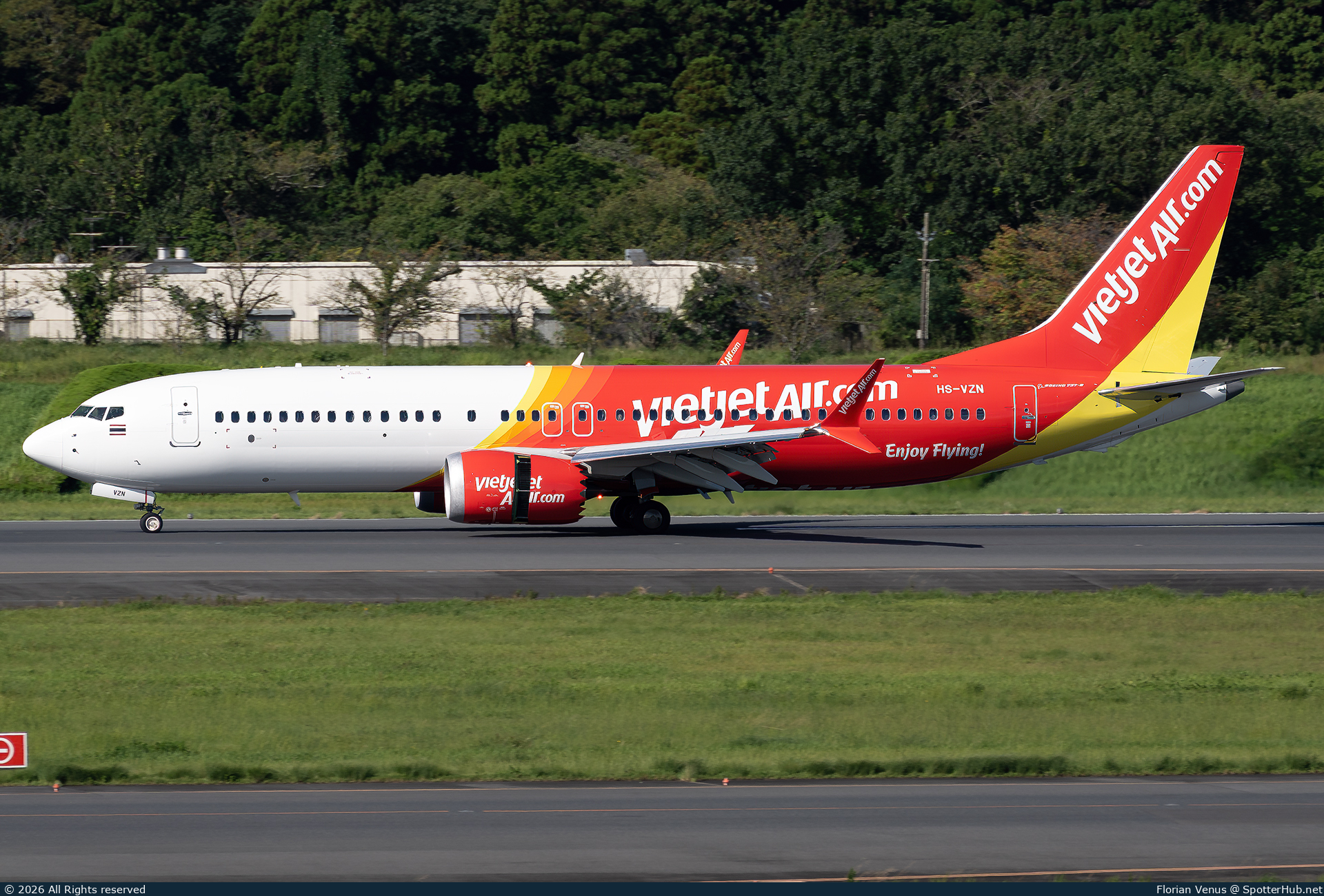 Photo of HS-VZN - Boeing 737 MAX 8 operated by Thai VietJet Air
