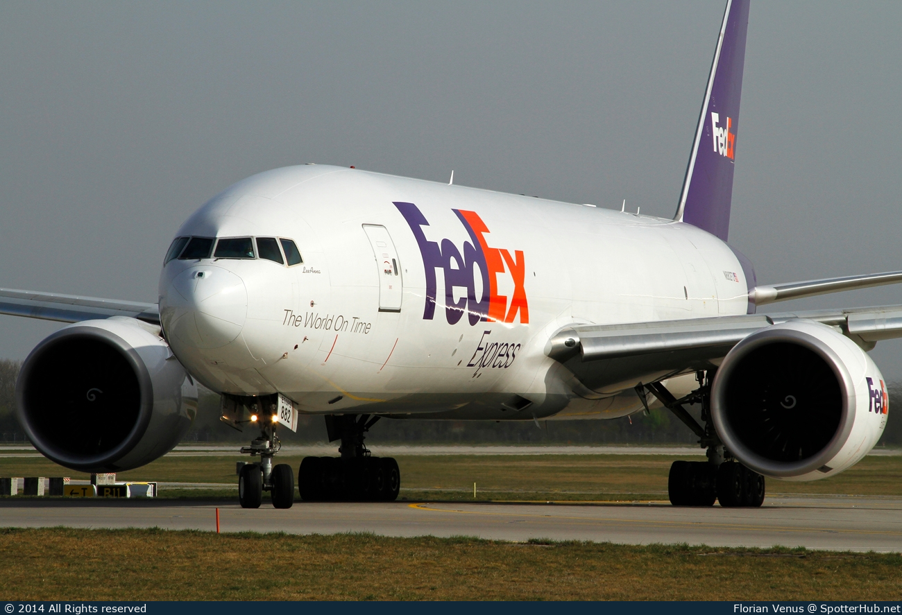 Photo of N882FD - Boeing 777-F28 operated by FedEx