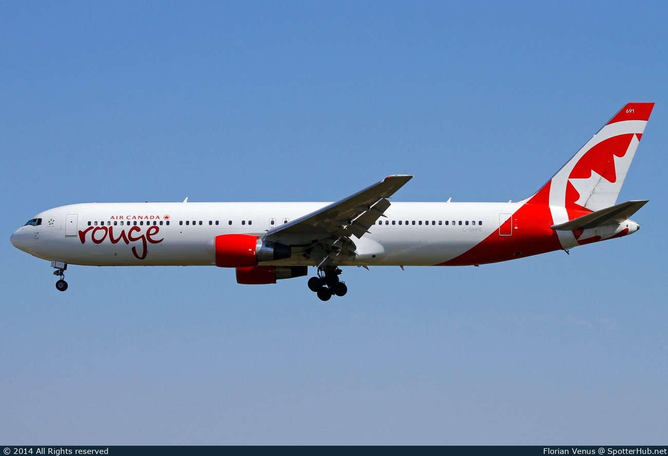 Photo of C-GHPE - Boeing 767-33A(ER) operated by Air Canada Rouge