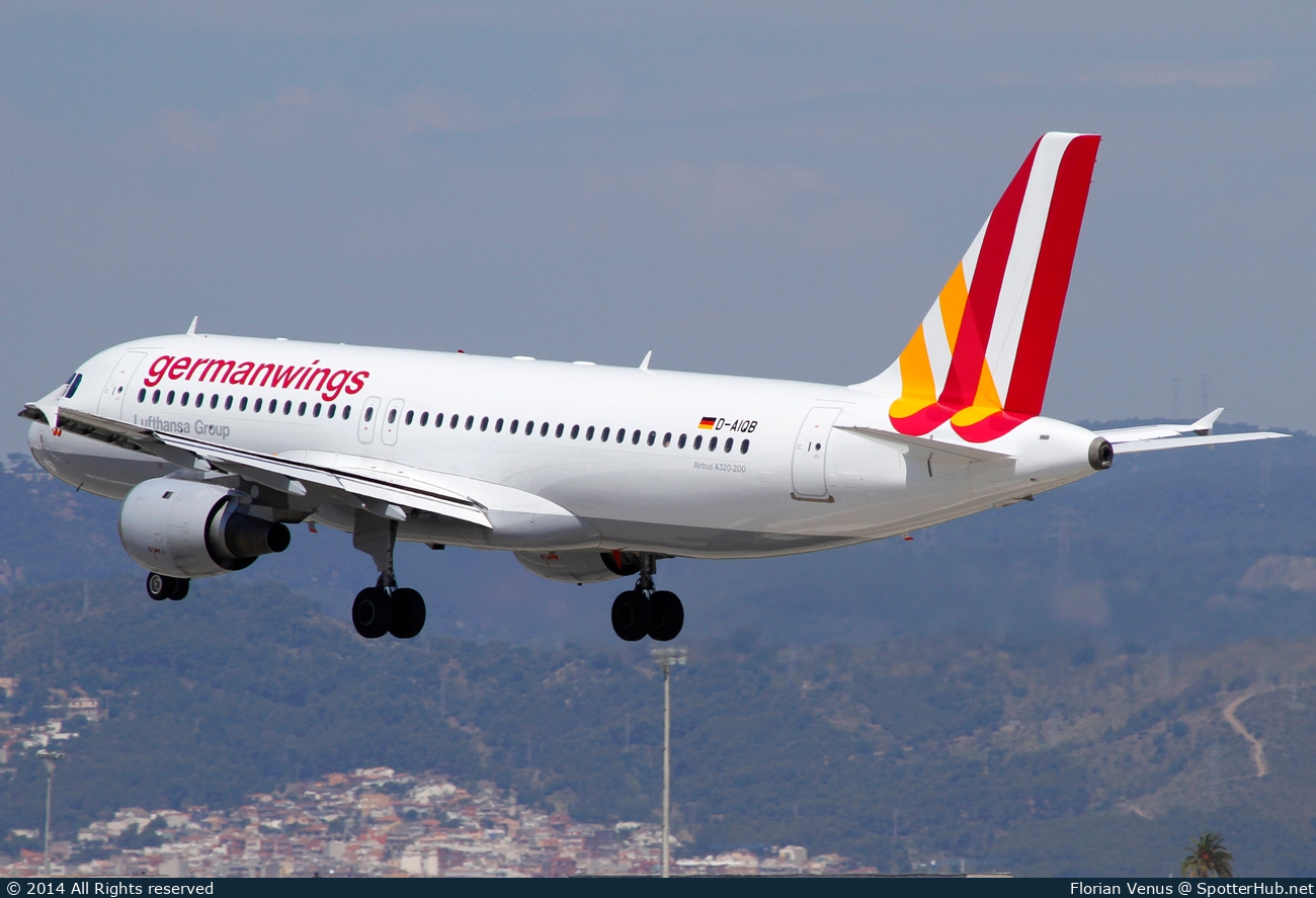 Photo of D-AIQB - Airbus A320-211 operated by Germanwings