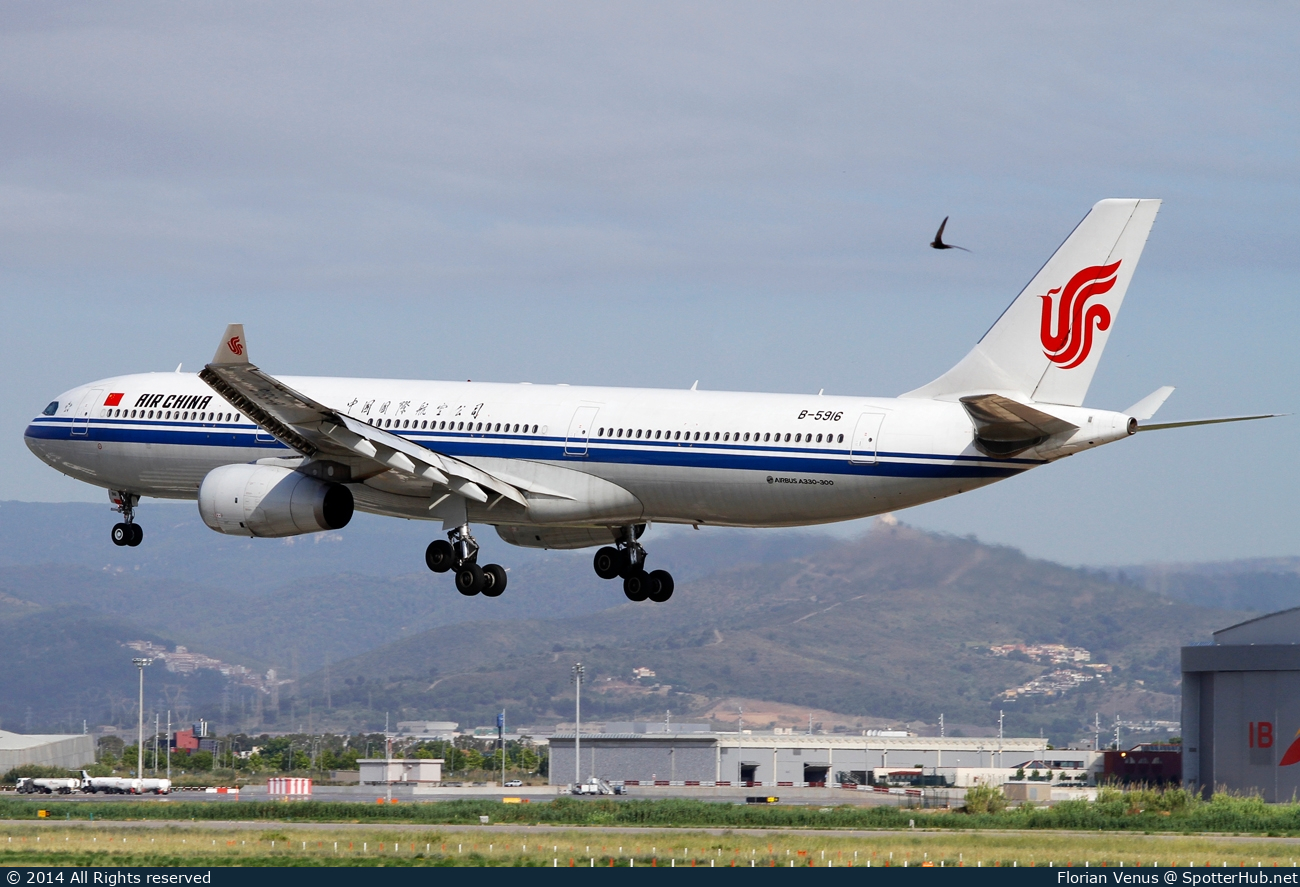 Photo of B-5916 - Airbus A330-343 operated by Air China