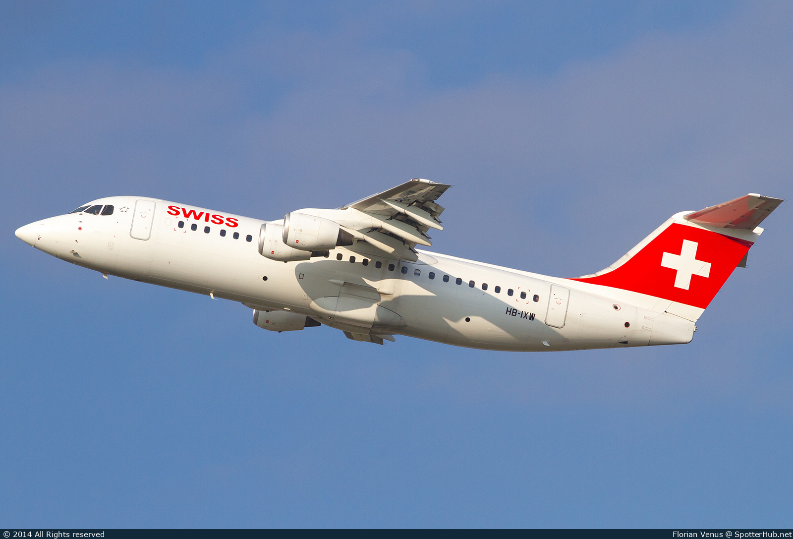 Photo of HB-IXW - British Aerospace Avro RJ100 operated by Swiss International Air Lines