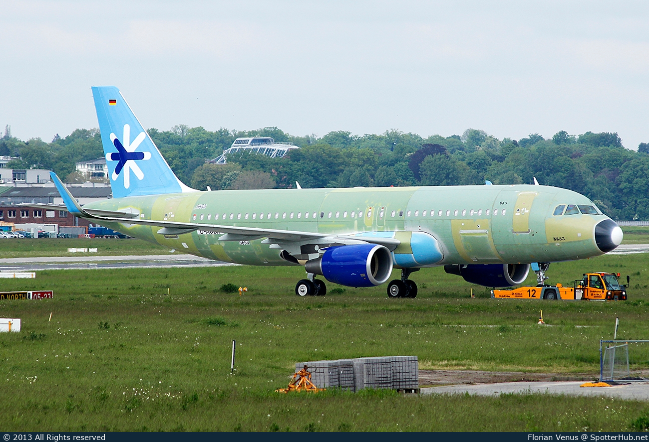 Photo of D-AUBX - Airbus A320-214 operated by Interjet