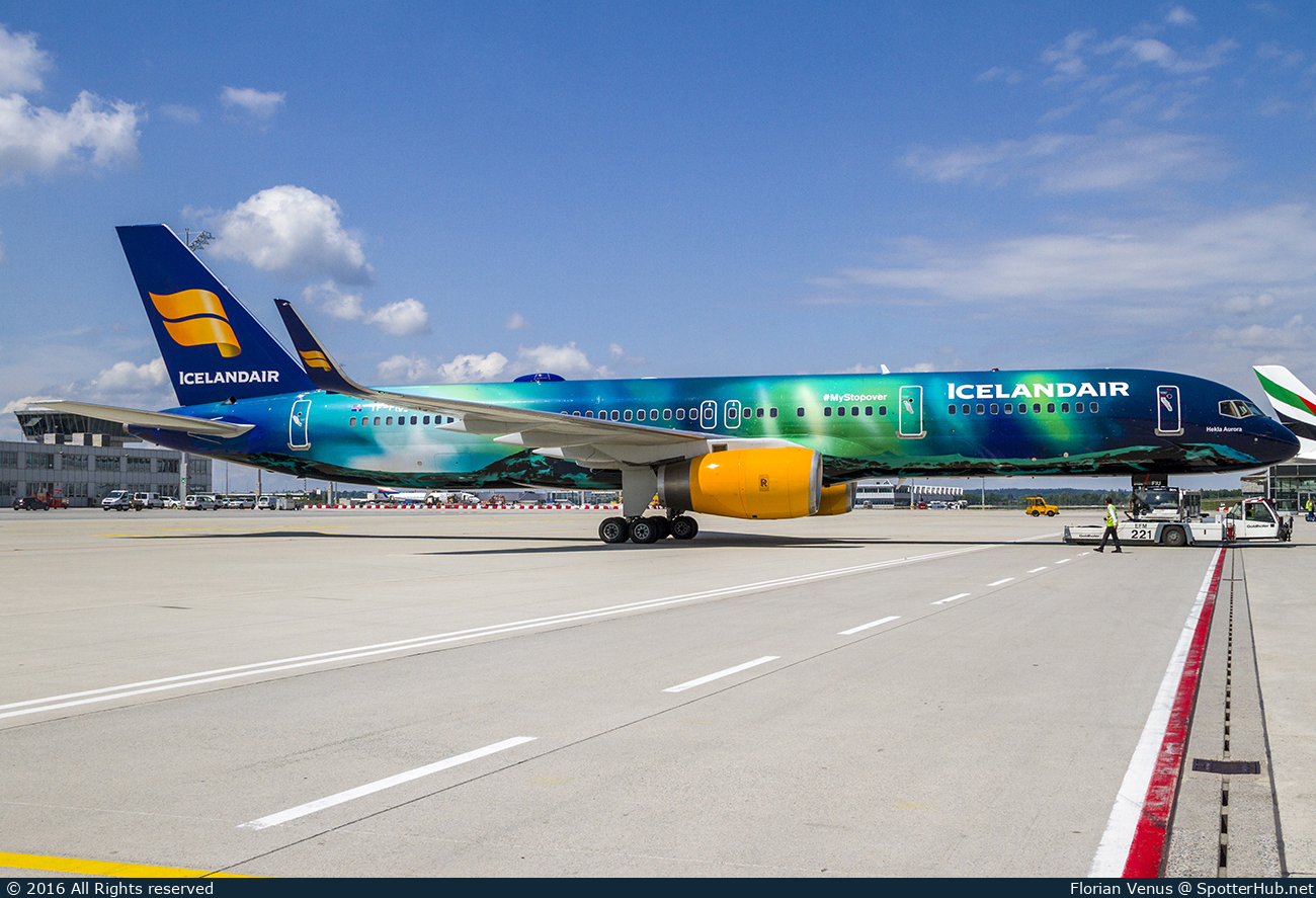 Photo of TF-FIU - Boeing 757-256 operated by Icelandair