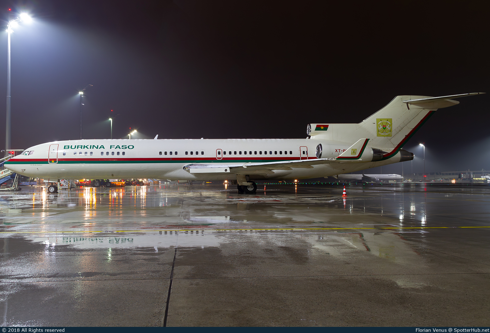 Photo of XT-BFA - Boeing 727-282(Adv)(RE) operated by Government of Burkina Faso