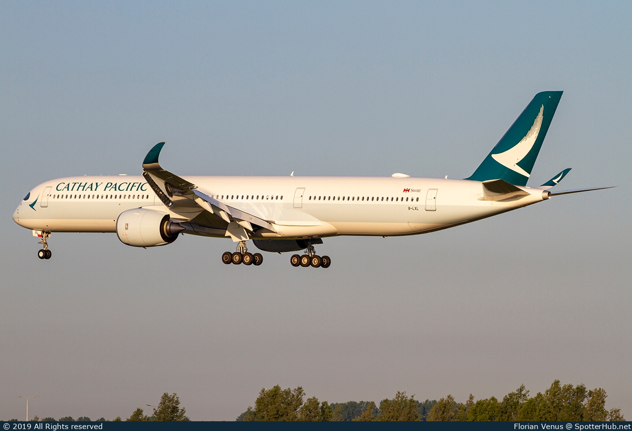 Photo of B-LXL - Airbus A350-1041 operated by Cathay Pacific Airways