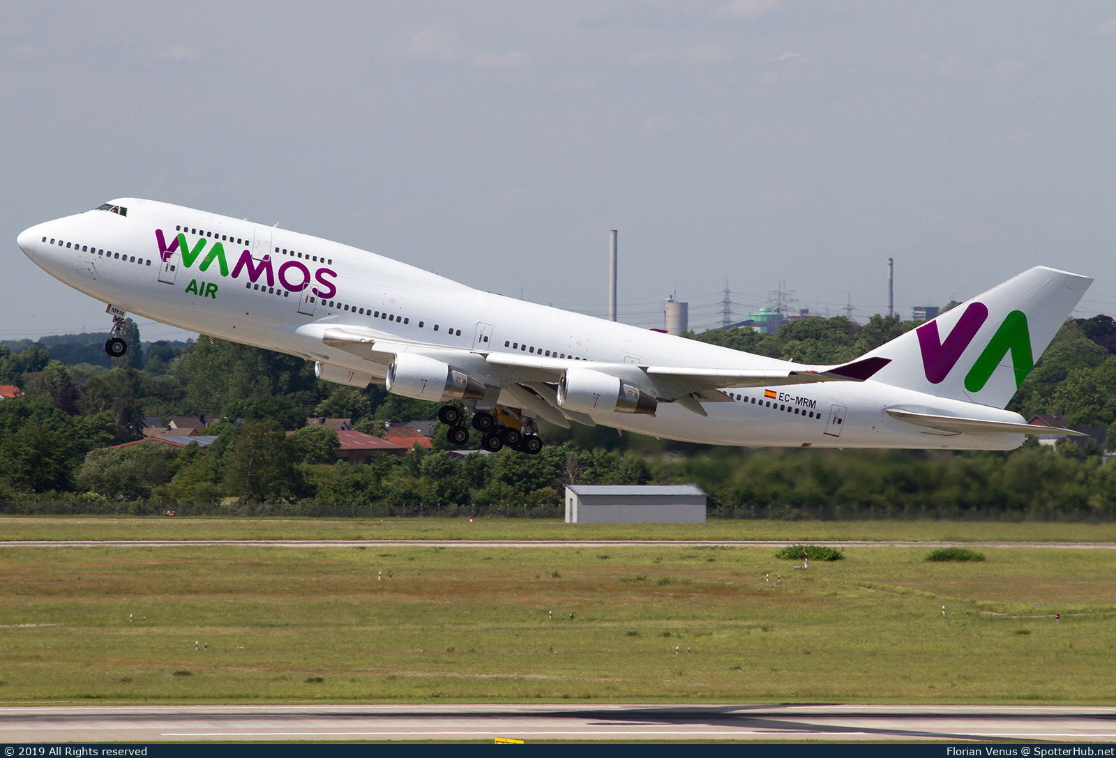 Photo of EC-MRM - Boeing 747-4H6 operated by Wamos Air