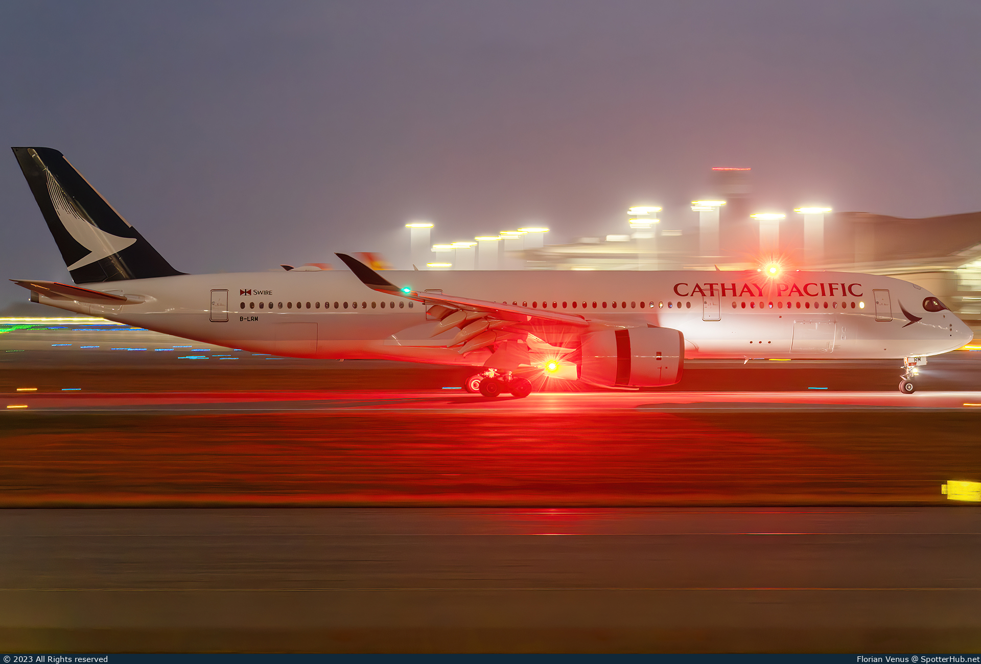 Photo of B-LRM - Airbus A350-941 operated by Cathay Pacific Airways